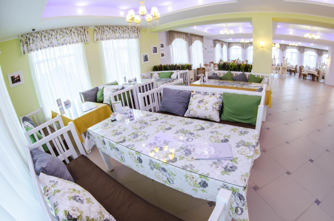Vitapark Sonyachnyy Provans ซาตาโนฟ ภายนอก รูปภาพ